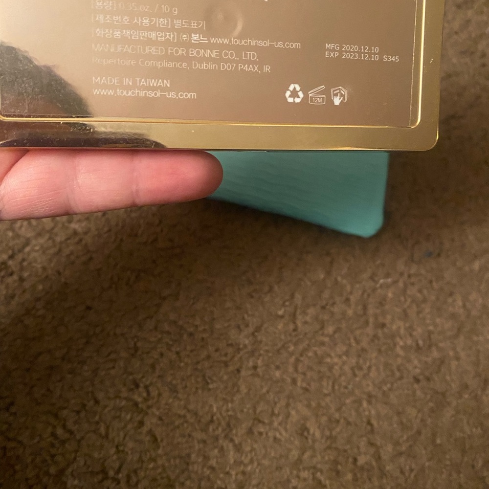 Makeup bundle - Picture 7 of 8